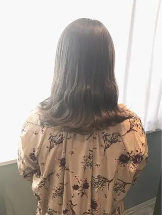 ミディアム カラー ヤマナカ エリカのヘアスタイル