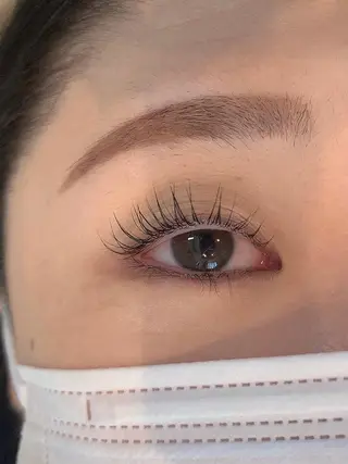 マツエク・マツパ ヤマダ サクラのヘアスタイル