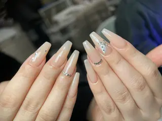 ロング トゥー フエンのネイルデザイン