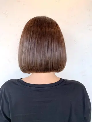 ショート 髪質改善 上品艶感カラーのヘアスタイル