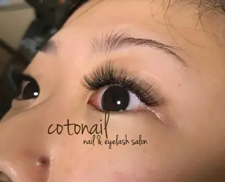 ミディアム マツエク・マツパ ツメトマツゲ .のネイルデザイン