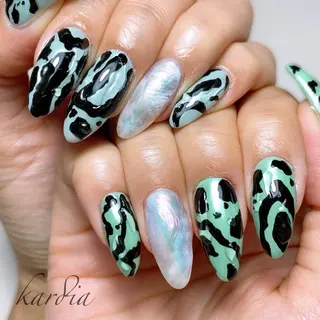 ネイル καρδιά -ｶﾙﾃﾞｨｱ-のネイルデザイン