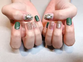 ネイル iiloo aromaworksのネイルデザイン