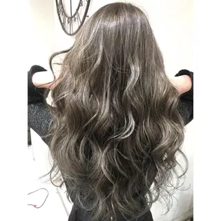 ロング カラー 井上 一平のヘアスタイル