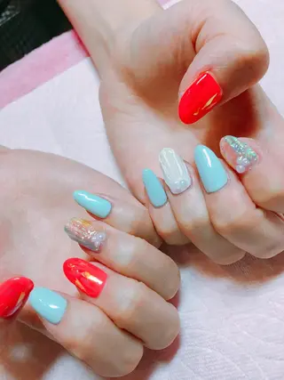 ネイル THECOLORS所属・近貞 莉奈のネイルデザイン