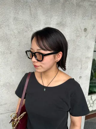 ショート レイヤー/透明感カラ ー/茅ヶ崎/momiのヘアスタイル