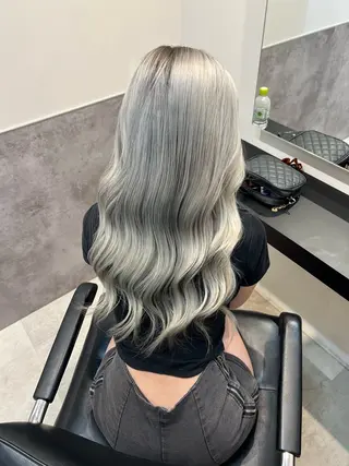 ロング カラーリスト IKのヘアスタイル