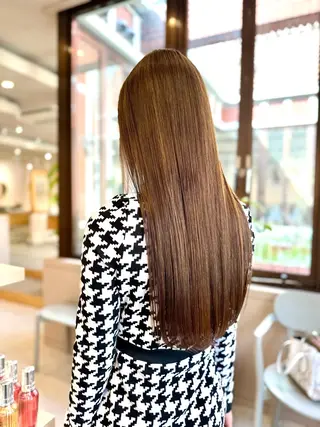 ロング カラー AYATO 'のヘアスタイル