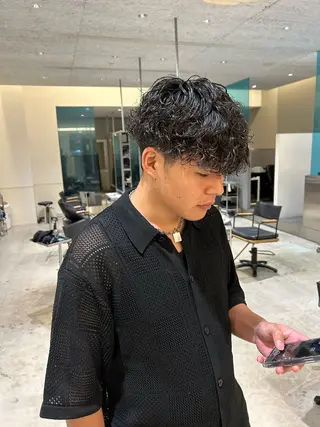 パーマ メンズ THE SKY所属・アダチ ヒナタのヘアスタイル