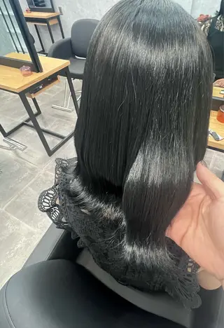 ミディアム カラー 熊谷 有紗のヘアスタイル