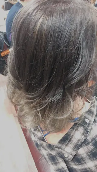 ミディアム カラー 🌴 NALUスタイ リストおKIKU🏄のヘアスタイル