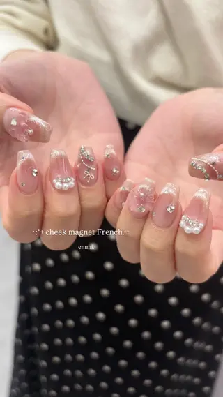 ネイル GO TODAY SHAiRE SALON 表参道colore店所属・emmi nailのネイルデザイン