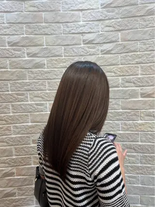 セミロング カラー 平 真亜里のヘアスタイル