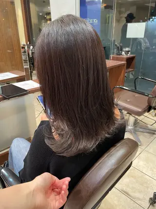 カラー 桑田 新菜のヘアスタイル