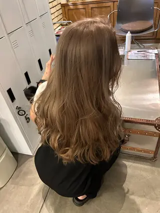 カラー AGREE Momokaのヘアスタイル