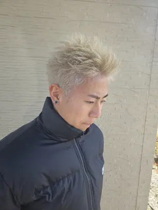 カラー 電髪倶楽部　美膳所属・荒井 琢人のヘアスタイル