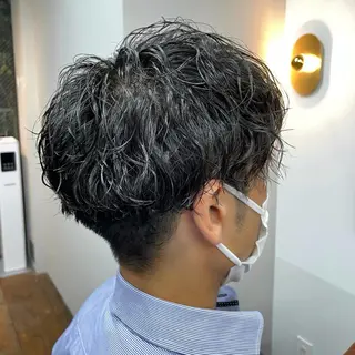 ショート パーマ メンズ 守屋 寿哉のヘアスタイル