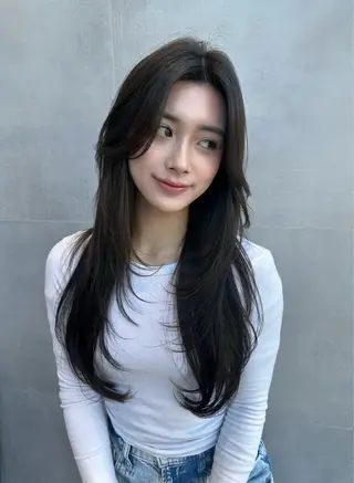 ロング MINXshibuya所属・レイヤー/艶髪/ 透明感/千葉詩優のヘアスタイル