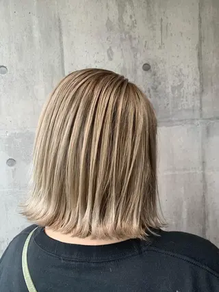 ミディアム mimiiy梅田 中崎町ハイトーンのヘアスタイル