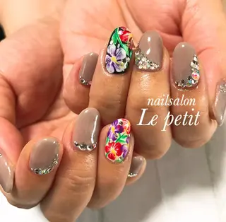 ネイル 石野 広佳のネイルデザイン