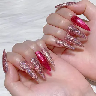 ネイル Queens テイのネイルデザイン