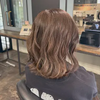 セミロング ヘアアレンジ ユイカ🐮暖色カラー / 髪質改善のヘアスタイル