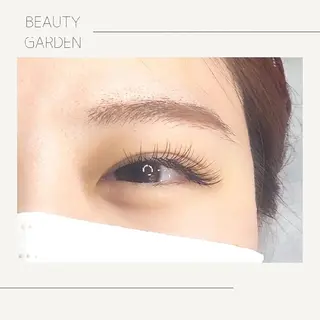 マツエク・マツパ U_la所属・U_la [ウーラ] 片岡の眉毛・アイブロウイメージ