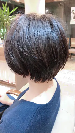 ショート カラー 【垢抜け大人髪】 TIARA西山のヘアスタイル