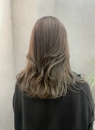 ミディアム カラー いなみね はるきのヘアスタイル