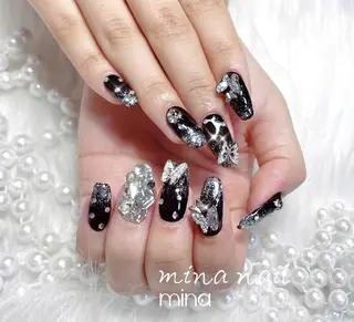 ネイル 🎀まゆ 🪽🐾のネイルデザイン