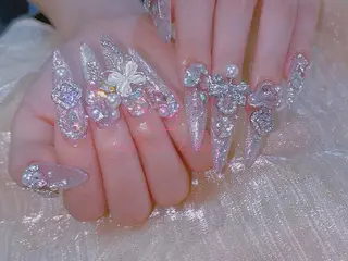 ネイル ネイルサロンエクラ 🫧Shizukaのネイルデザイン