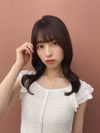 セミロング カラー 佐合 梨花 / ｅａｕ〈オー〉のヘアスタイル