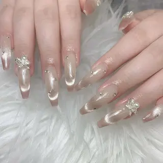 ネイル ヒユ ヒヨリのネイルデザイン