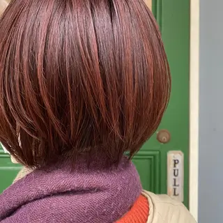 ショート カラー BRITS 渡辺 菜々子のヘアスタイル