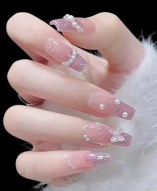 ネイル MoonNail ユリのネイルデザイン