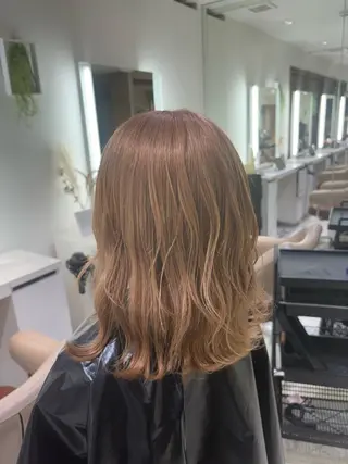 カラー 加藤芽実カラーリスト ／ミルクティーカラーのヘアスタイル