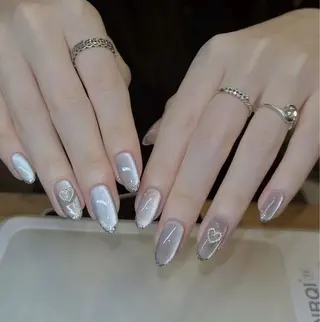 ネイル T. Leeのネイルデザイン