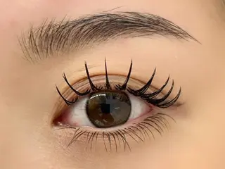 マツエク・マツパ eyelash mele.所属・mele. akihoのマツエク・マツパデザイン