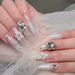 ネイル Maggie Nail🦩のネイルデザイン