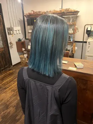 ミディアム カラー 山下 明子のヘアスタイル