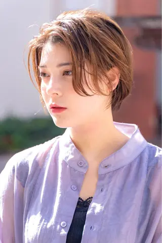 ショート MUSASHI ブリーチカラー◎のヘアスタイル