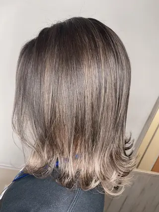 ショート カラー 髪質改善×矯正🫧 韓国ヘアasamiのヘアスタイル