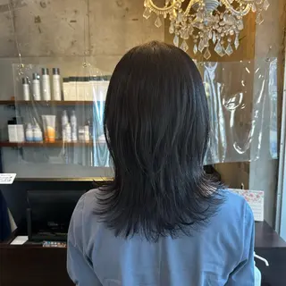ミディアム 阿部 麻衣子のヘアスタイル