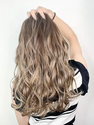 ロング カラー ヘアアレンジ VIM hairおもろまち店のヘアスタイル