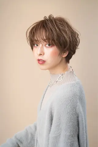 ショート カラー 三石 翔太のヘアスタイル