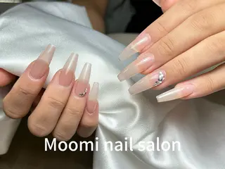 ロング Moomi nail salonのネイルデザイン