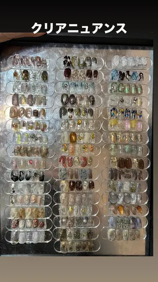 ネイル ルマート池袋東口店所属・杉山 葉月のネイルデザイン