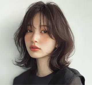 ミディアム 小山 ヨシタカのヘアスタイル