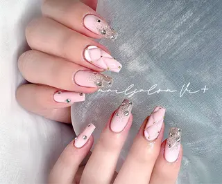 ネイル ✨Nailsalon Vi+✨のネイルデザイン