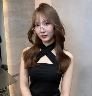 セミロング Londrouge所属・韓国ヘア／レイヤー/ 顔周り/Harunaのヘアスタイル